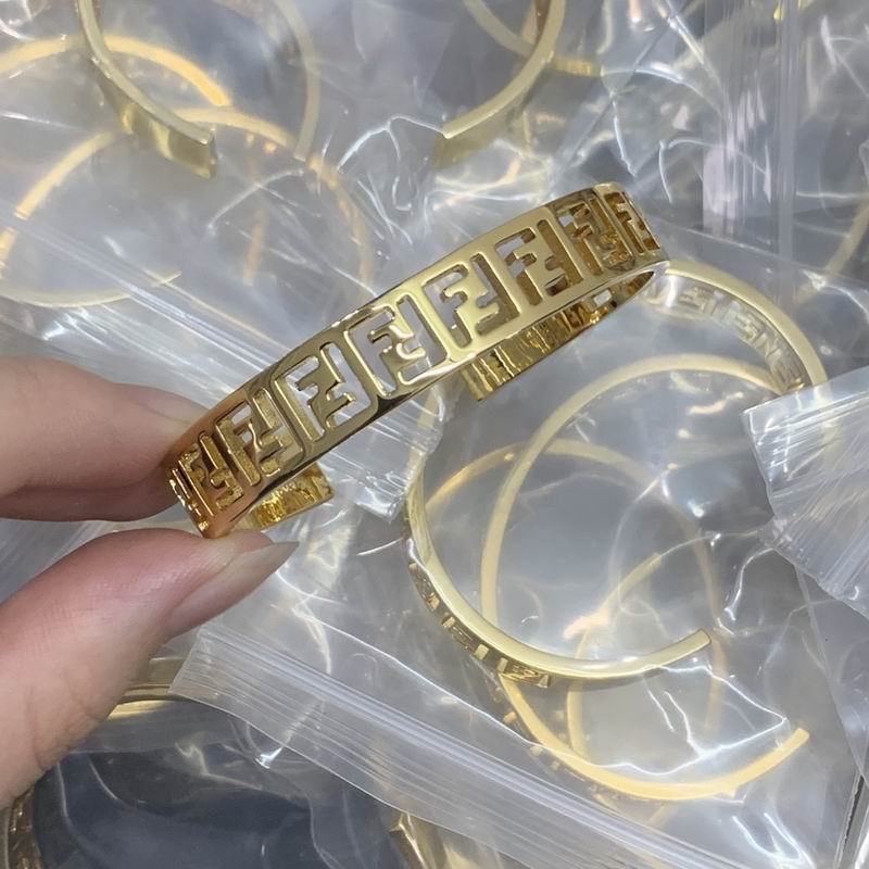 Fendi bracelet 01lyr15 (1)